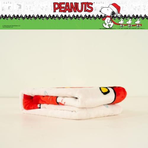 Franco Peanuts Snoopy Holiday Throw 40x50 Inches