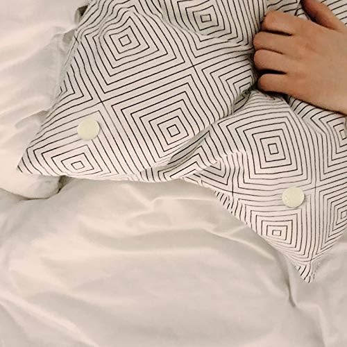Hotop 8-Piece Duvet Clips with Mushroom Buttons and Pins